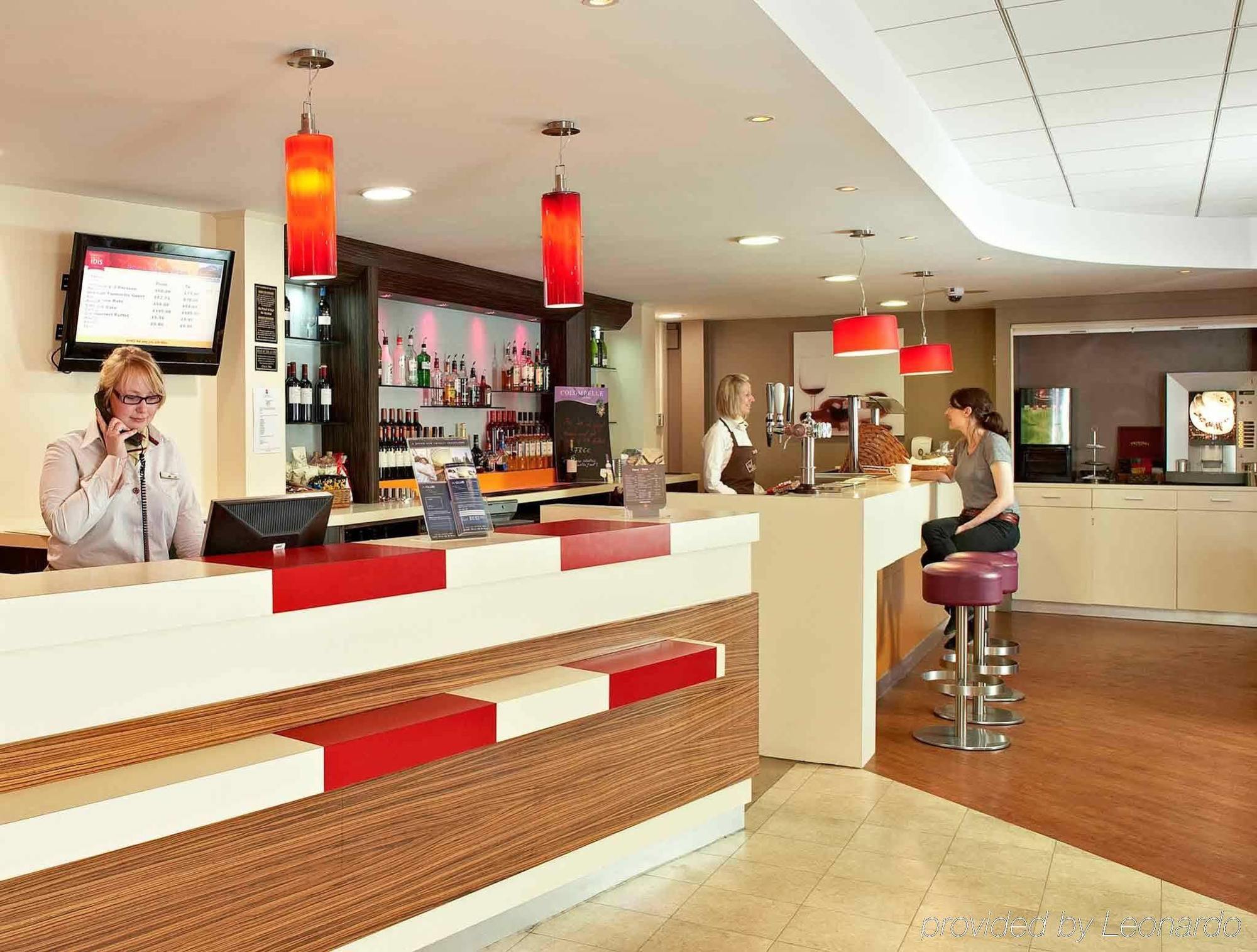 Ibis London Barking Hotel Barking  Exterior foto